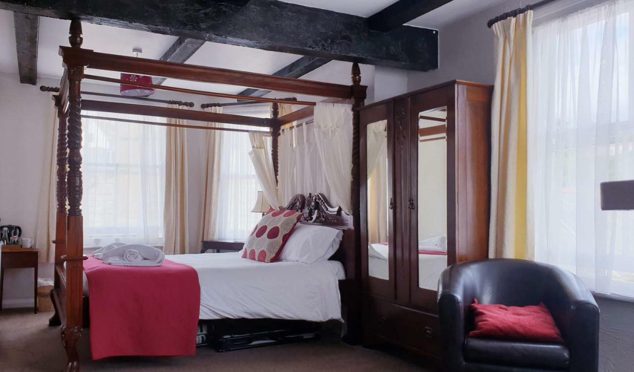 Jolly Sailor Inn Лу Номер фото